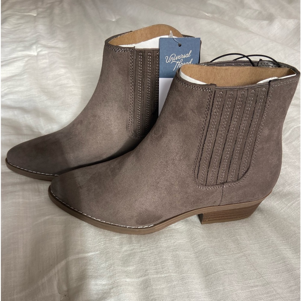 NWT | universal thread dark taupe boots | Size 7